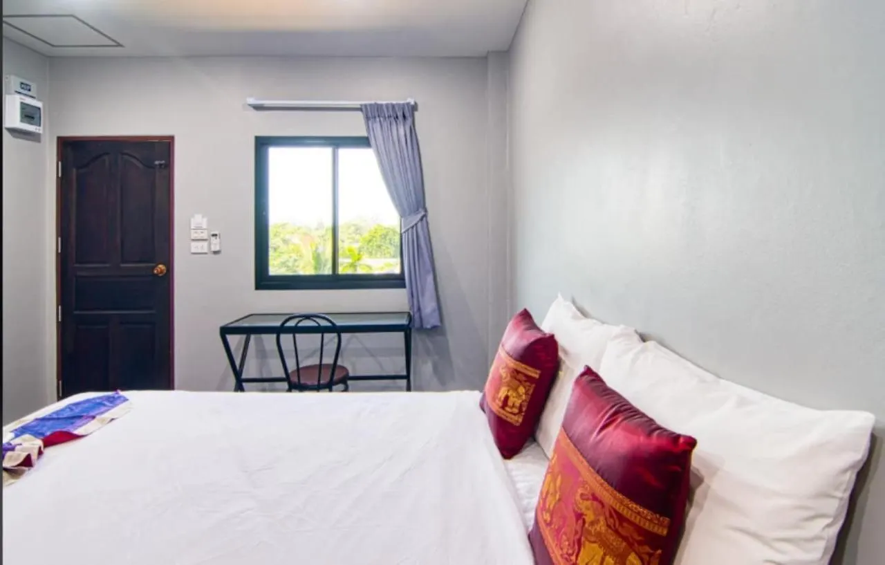 Tyler Naiyang Hotel Phuket 0*,